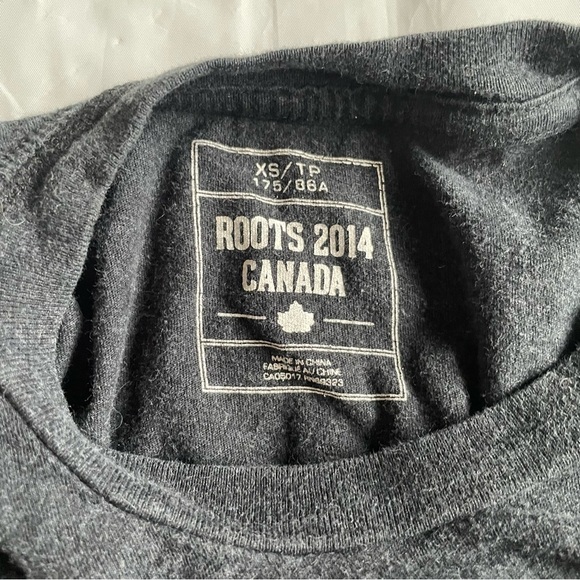 🍁 Roots Dark Grey Long Sleeve T-Shirt - Women's Size  XS 🍁 - Picture 7 of 8